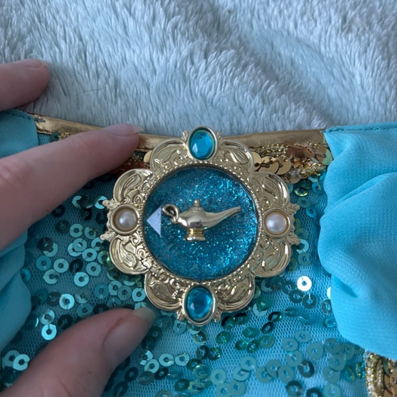 Disney Princess Jasmine Costume - Picture 3 of 7